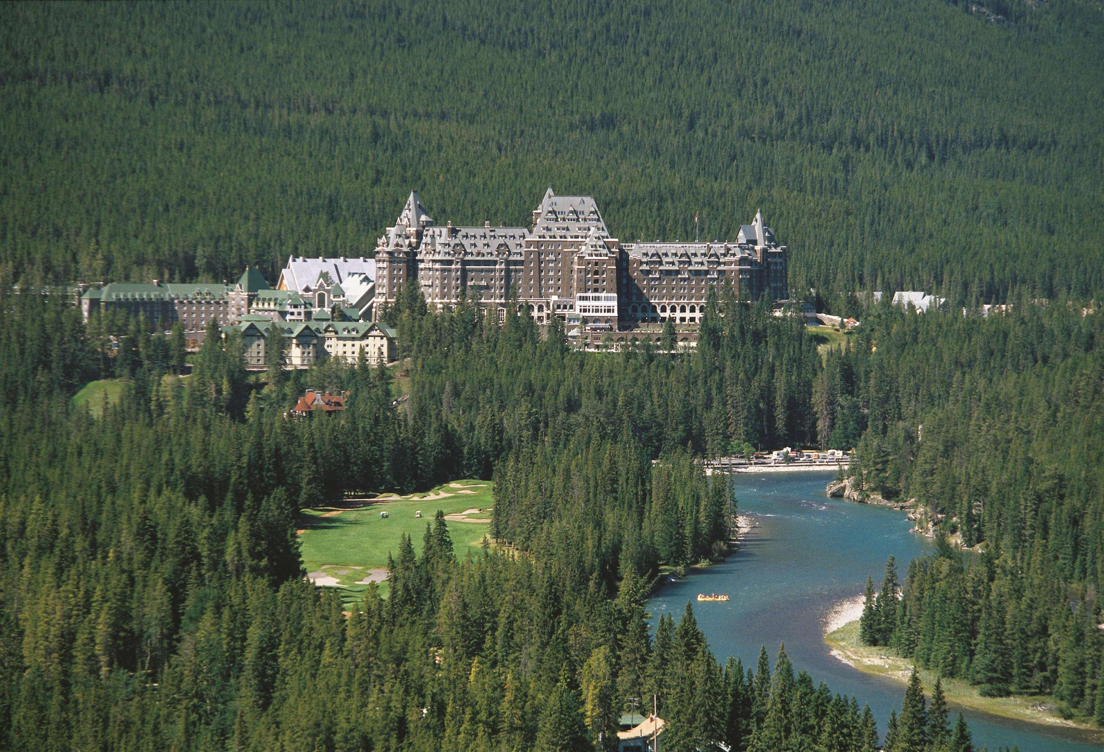 Fairmont Banff Springs Hotel Exterior photo